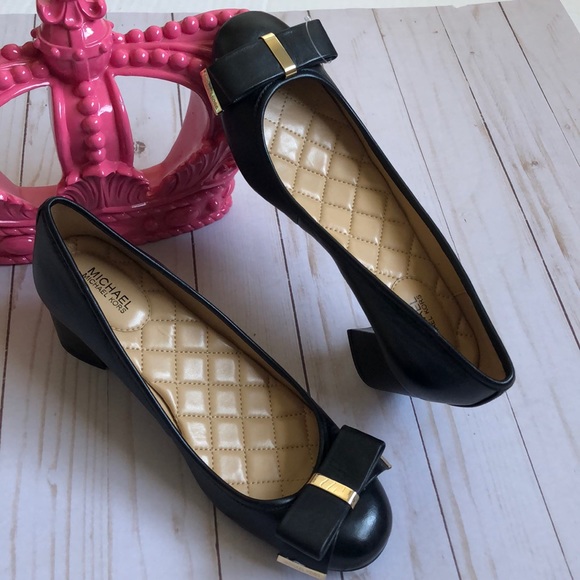 Michael Kors Shoes - Michael Kors Kiera Leather Bow Pump Black